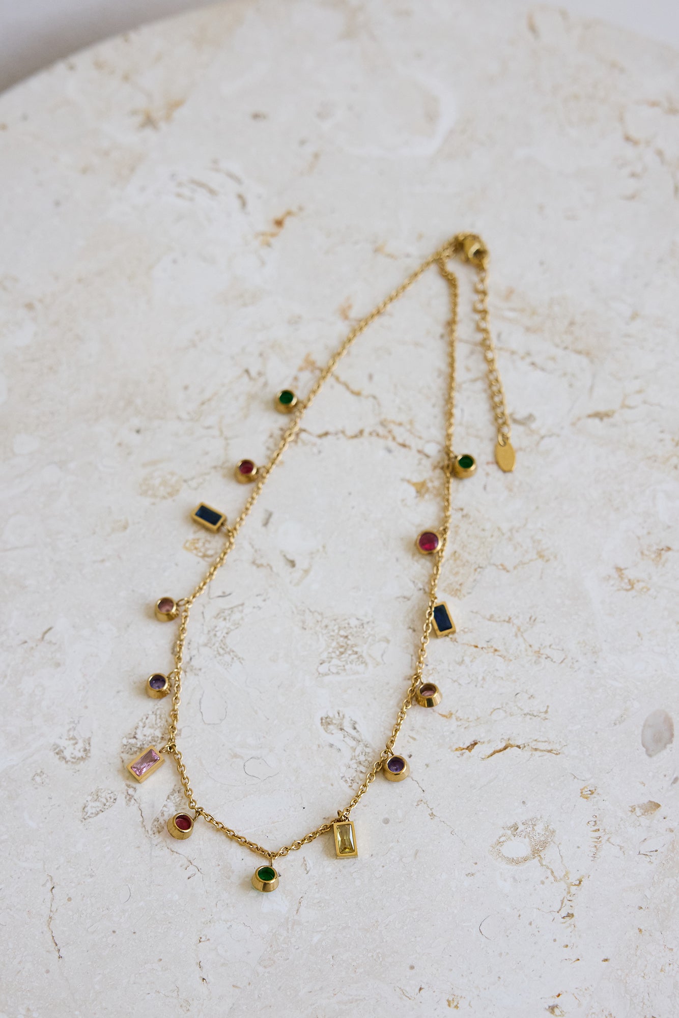 Kaleidoscopic Necklace Gold