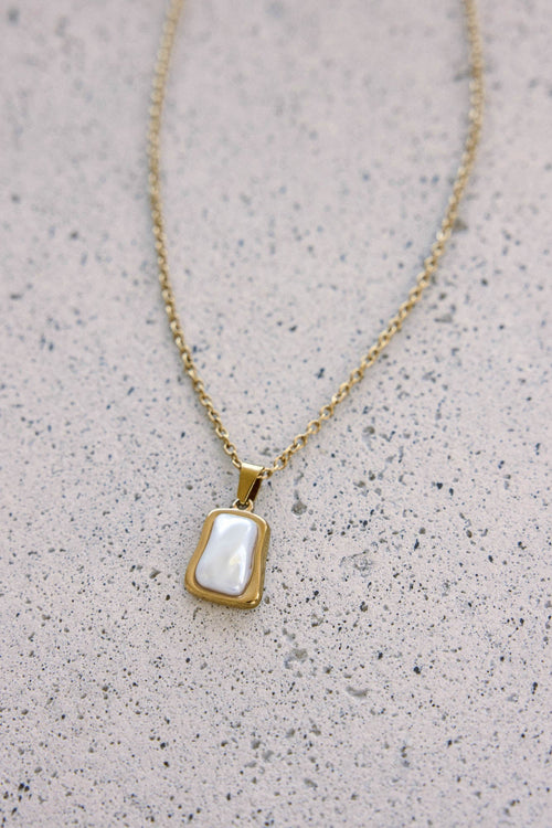 Catching Clouds Necklace White Gold