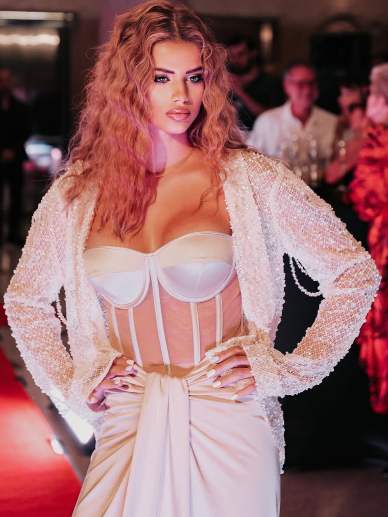 White Secret-Form Shaping Bra