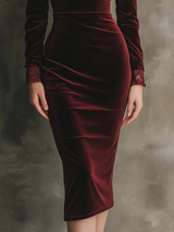 Quietly Luxurious And Elegant Lace Velvet Midi Dress